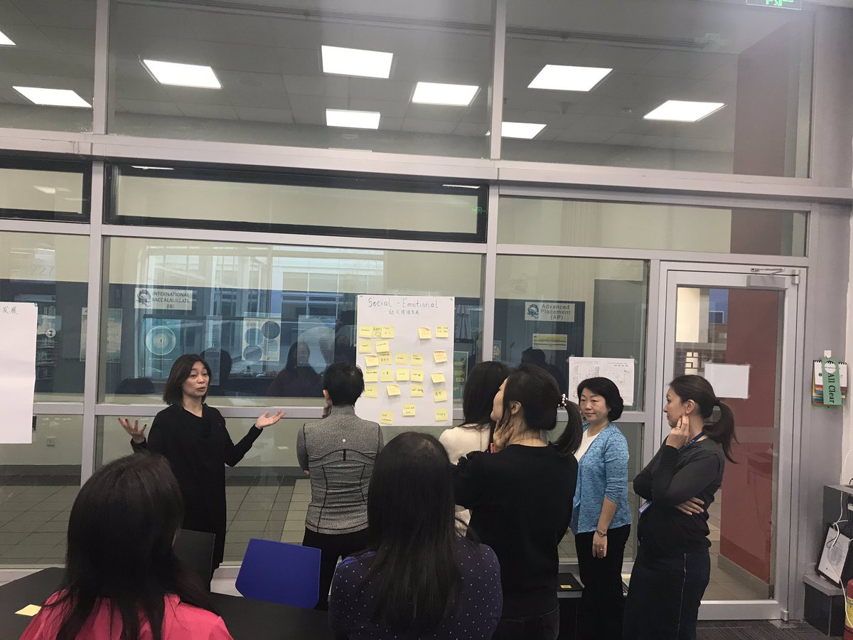 Teach2openmindW's tweet photo. How does PreK 3 learn in ISB dual language program? Our teachers Ling Tong and Christine MacLachlan works with DL counsellor Shashan Huang facilitated an amazing learning session with parents.#learnisb @DualLangSchools @biliteracy @JoseMedinaJr89 @DLELnetwork @JoseMedinaJr89 https://t.co/DWgTe5unt7