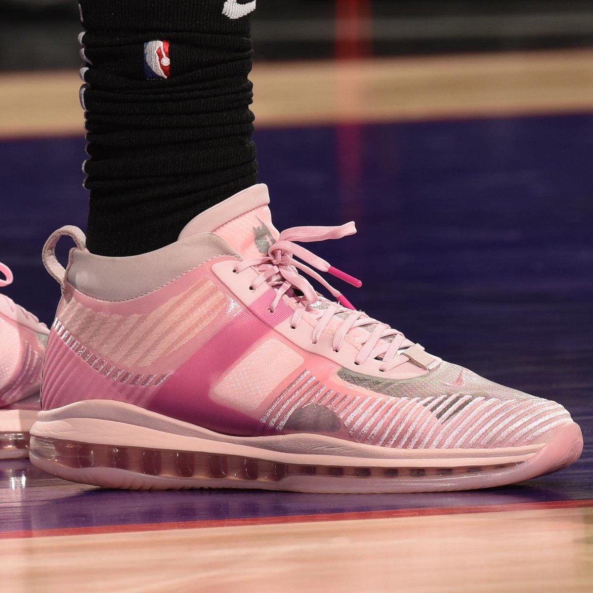 lebron icon pink