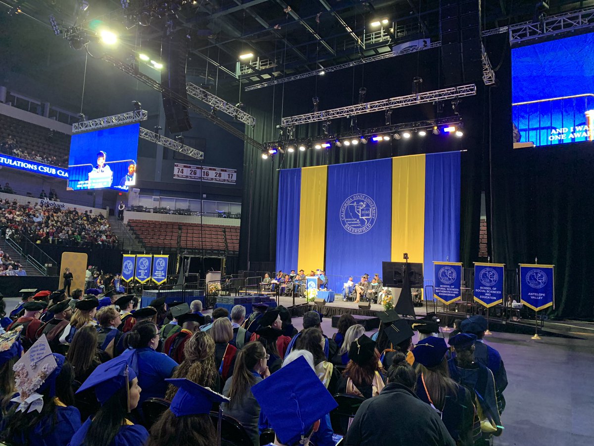 CSUBakersfield's tweet photo. “Graduates you are the why, you are the reason why our university is in the rise,” CSUB President, Lynnette Zelezny. #CSUB2019 https://t.co/eCjn7wcWcf