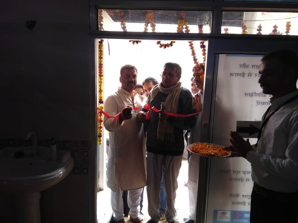 PMF_India's tweet photo. Sanjay Singh, MLA, Sohna inaugurates PMF’s E-Doc Clinic at  Village Ujina, Mewat.
E-Doc clinics used digital connectivity to improve the health status of residents of rural Haryana. #SmarTgram @kmhcare #Healthy #Happy #edoctor #DigitalIndia #UniversalHealthCoverage #HealthForAll https://t.co/iWjUIf08dA