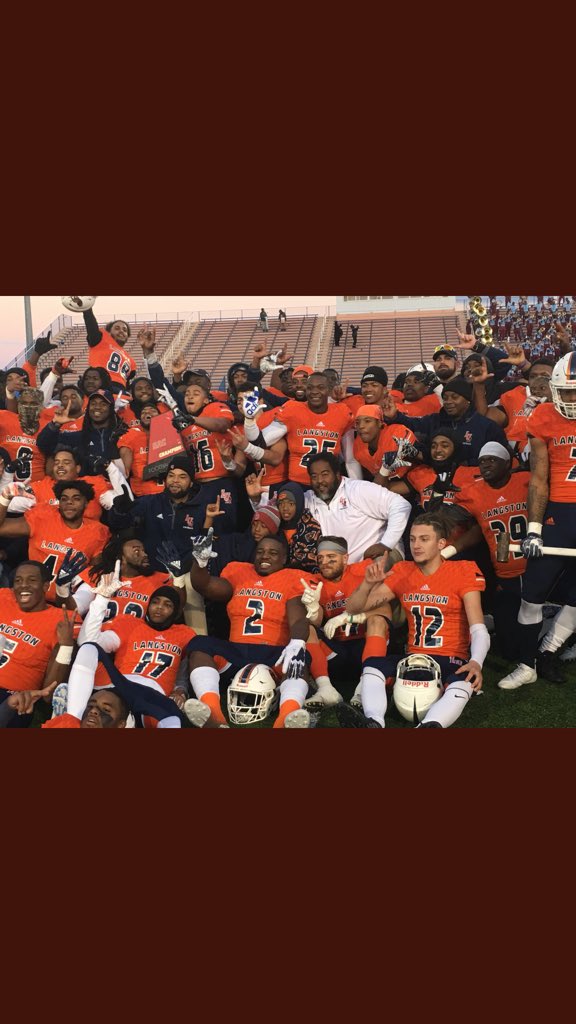 Thomas Ivy tweet media