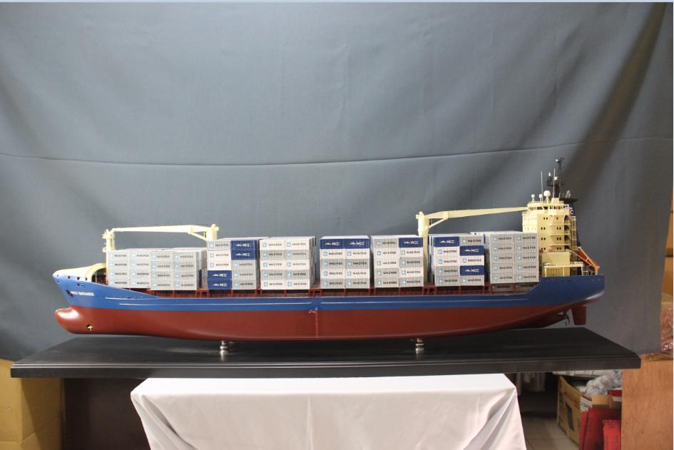 modelworkdirect's tweet image. Handmade Shipping container made by hand. This was the First prototype use to create a Shipping Container MOLD. Fine Detailing and intricate Craftsmanship. Call us 1-844-8MODELS or Visit us on Web @ modelworksdirect.com
#CustomShipModel #WeBuild #CustomModels #Modelworks