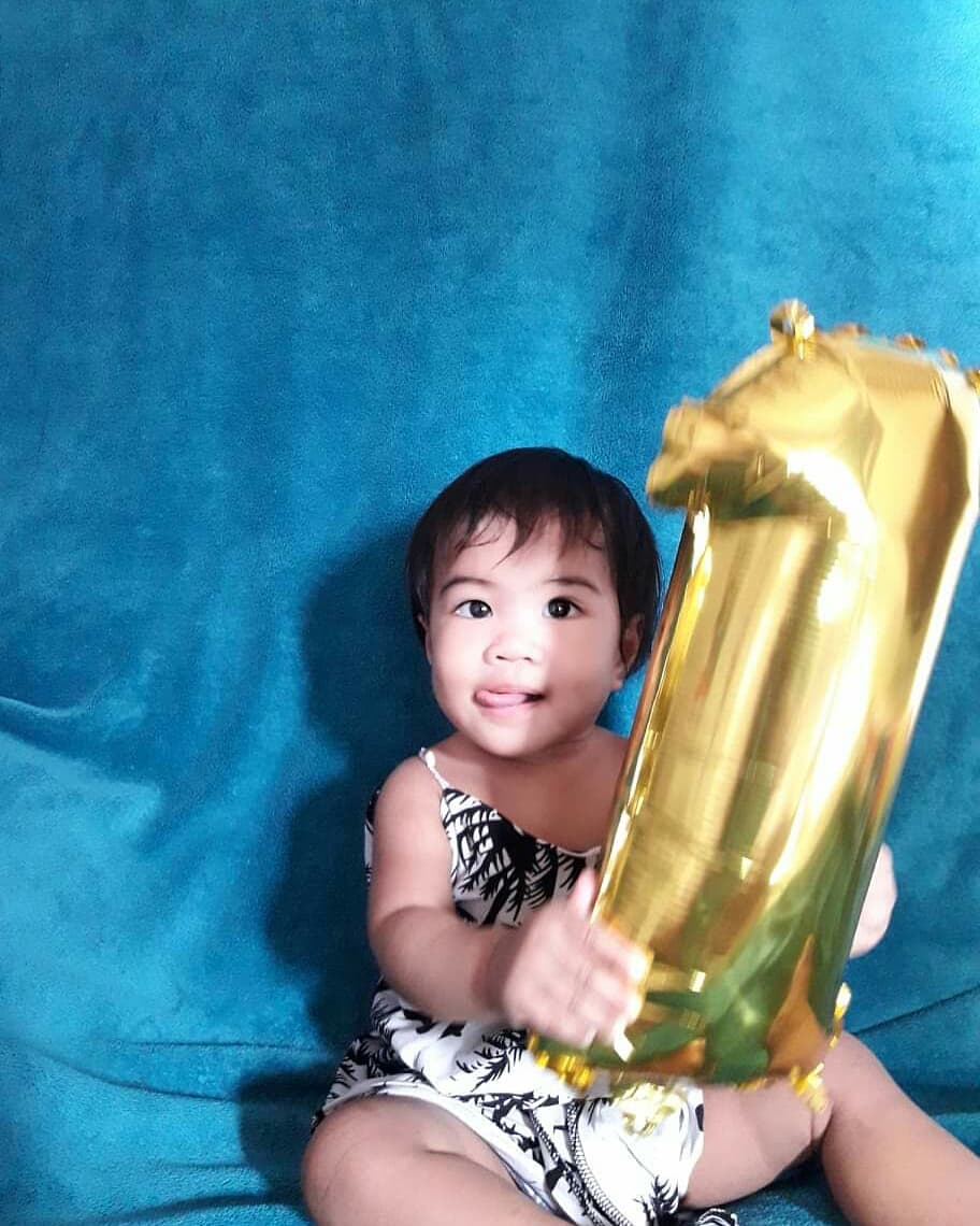 czaripablo's tweet photo. Happy 1st bday baby Zoe ate kring love you very much i promise i will stay in your life forever love yahh 😘 https://t.co/jh8SMcqS6O