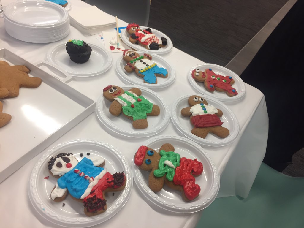 MagOptics's tweet photo. What a fun night! Thanks @JLABS  @Cass_Lee_BOS @UMassM2D2 @ChrisDeLuca for the treats!  So proud and fortunate to have your support! https://t.co/lYtcbSwPUa