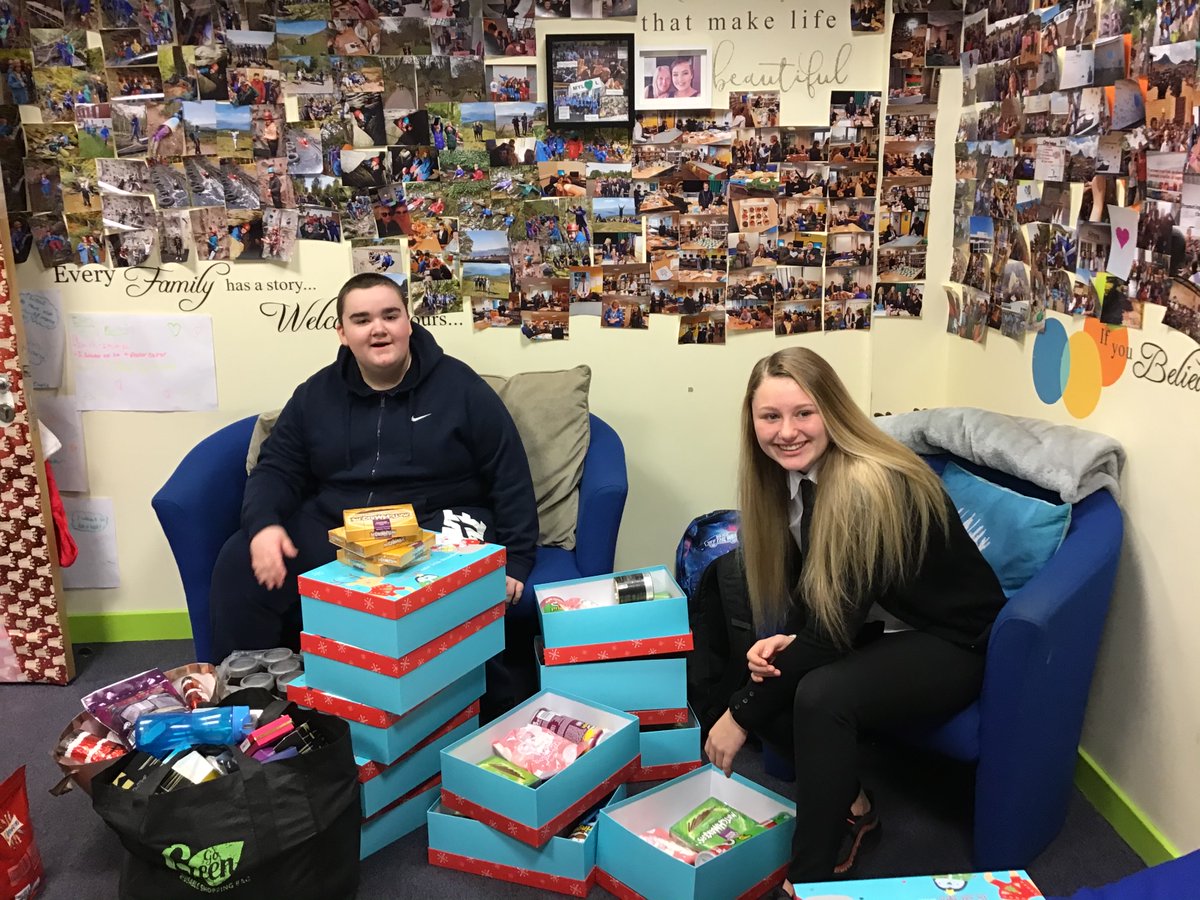 RosshallAcademy's tweet image. Thank you to Vickie McManus @mcrpathways Mr McAvoy @RAPositivePath and our wonderful young people. Christmas boxes are almost ready to be delivered to our community🎄⭐️🎁