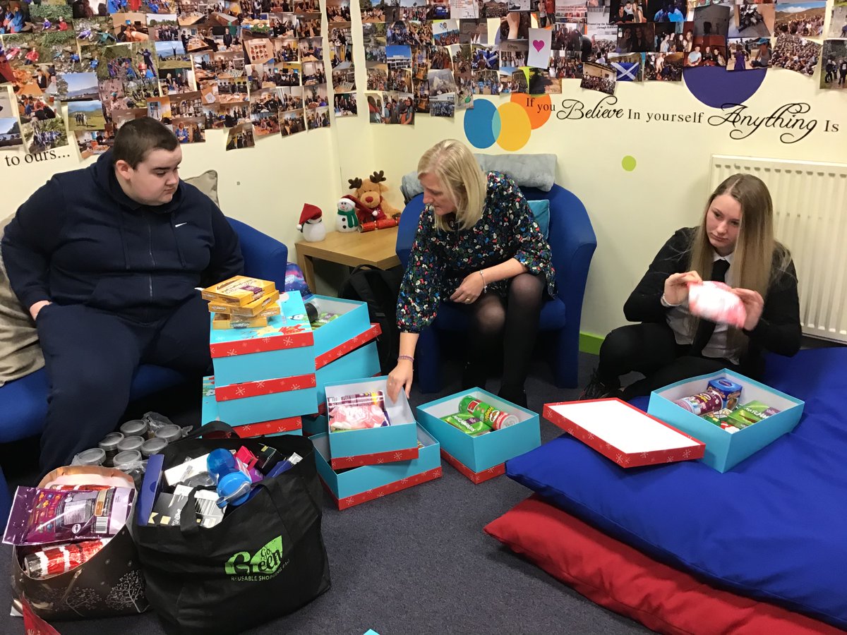 RosshallAcademy's tweet image. Thank you to Vickie McManus @mcrpathways Mr McAvoy @RAPositivePath and our wonderful young people. Christmas boxes are almost ready to be delivered to our community🎄⭐️🎁