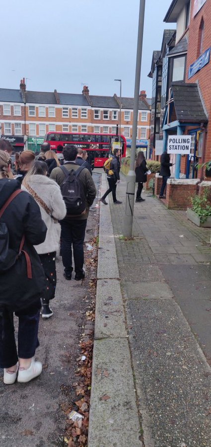 View image on Twitter