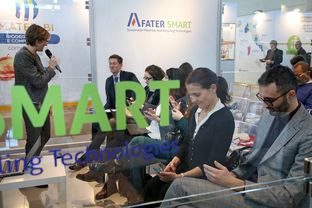 circbiocarbon's tweet photo. 📢 #CIRCPACK's latest newsletter is out! 🇪🇺

A Croatian gathering, consumer testing and conference-going with this innovative #EU-funded project!
👉 https://t.co/0MmselY0Gf

Want to sign up? 👉 https://t.co/tx6yJ9VPlV

#H2020 #CircularEconomy #Plastic #Innovation https://t.co/gG27v995YJ