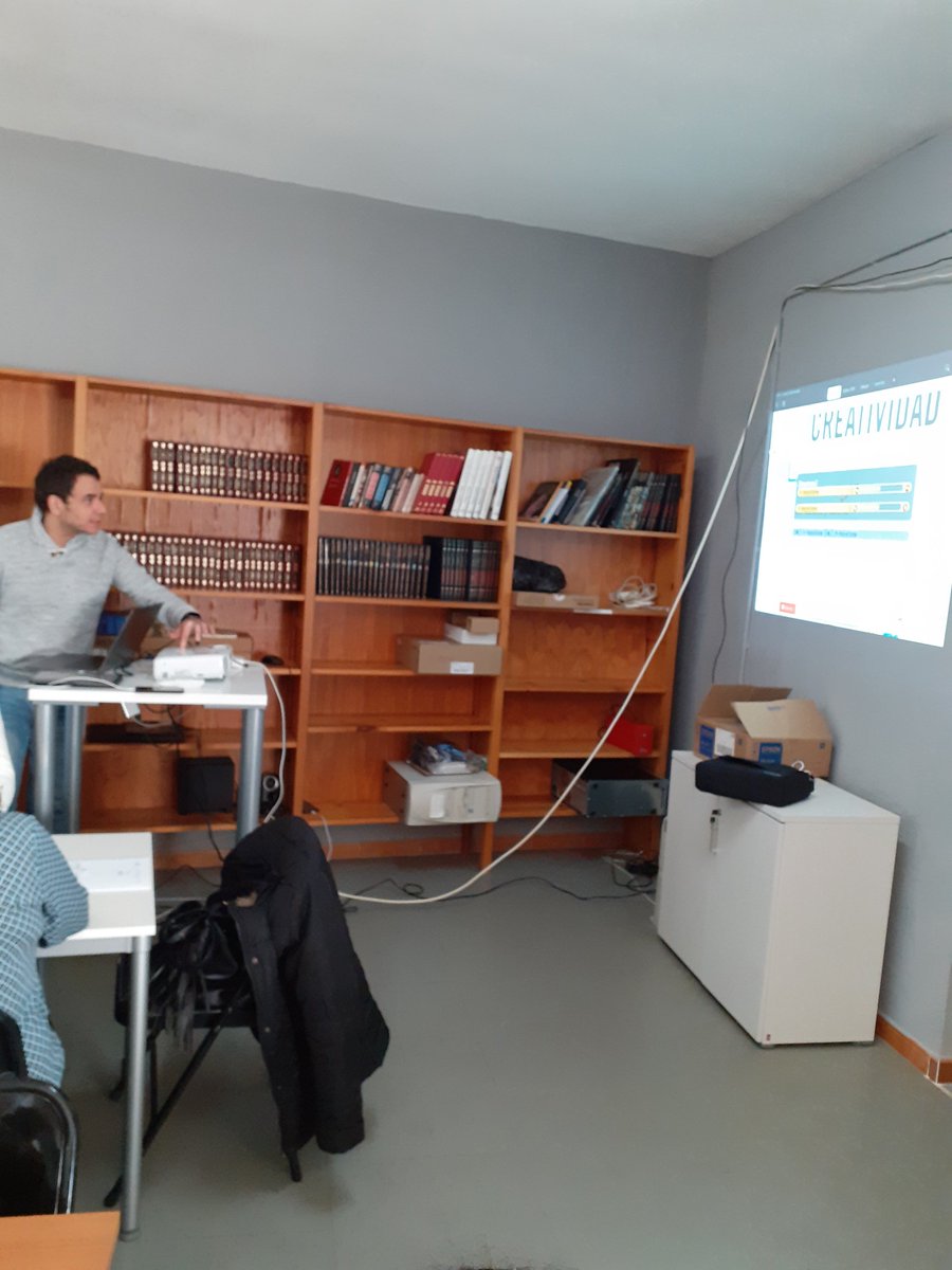 Hoy <a href="/sierracabrilla/">Miguel Infantes</a> nos acompaña en otro #bootcamp #entrecomp #Andalucia <a href="/RedGuadalinfo/">Vuela Guadalinfo</a> para #Ails #Huelva #Sevilla #innovacionsocial @consorciofr #lagranadaderiotinto