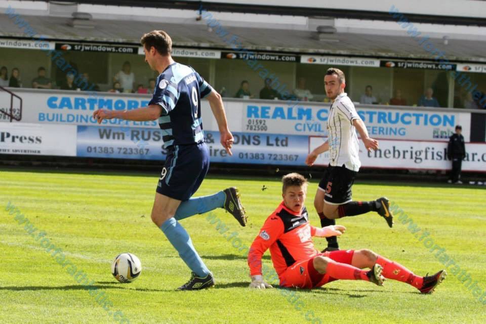 ROALblog's tweet photo. ST | Chris Templeman | 2009-2016 | 270 apps, 69 goals

I don’t think much needs to be said about why I included Sanny.

Phenomenal with the ball at his feet, you couldn’t get it off him in a phone box. https://t.co/a3wK3GFziO