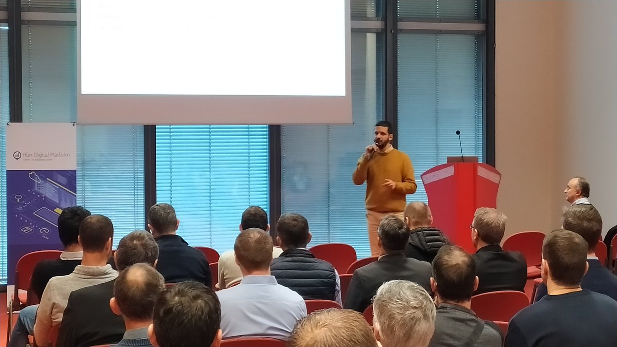 RD_evenement's tweet photo. #RunDigitalPlatform : conférence d'ouverture ! 💥
Farid LATTI et François PICHOUD de @AVEM_Groupe font un retour sur leur expérience avec la plateforme @Dynatrace. 💪 https://t.co/VSqkM92Mv1