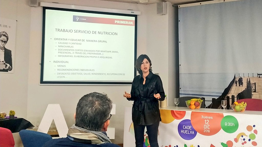 cadehuelva's tweet photo. Aurora Cid @nutrieibar abre las jornada Huelva Emprende Saludable #HESCADE2019 https://t.co/2iQl6ozLNE