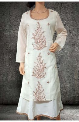 luxurionworld's tweet image. This off-white Chanderi one-piece dress made exclusively for a customer, customization and free designing services available just at @luxurionworld.

#custamization #freedesigning #freeservices #pretbespoke #luxurionworld #ethnicoutfits #authentic 

luxurionworld.com/detail/off-whi…