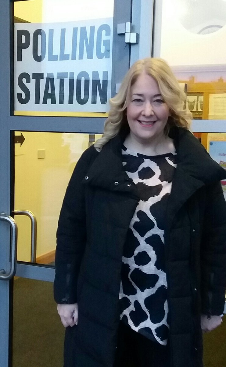 KarenDouglas_NI's tweet photo. Delighted to have voted for @StephenFarryMLA this morning, someone who I regard as a colleague, mentor and friend, who will make a fine MP for #NorthDown #Farry4MP #MakeYourVoteCount #GE19 https://t.co/5bM9UBAeOG