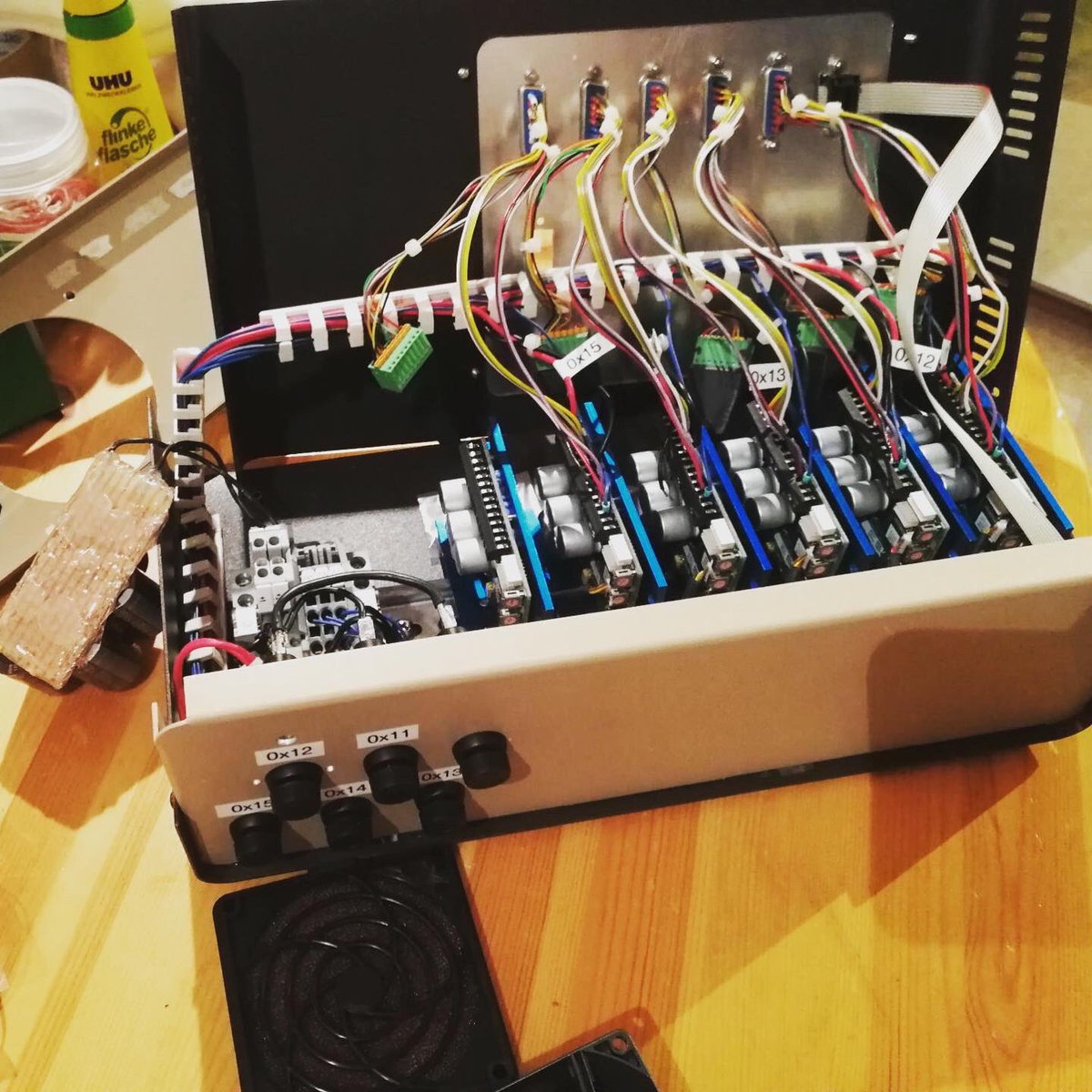 fk06mfm_projekt's tweet photo. Schritt für Schritt..Schaltschrank steht 🔌 #fk06 #hochschulemünchen hm #project #engineering #engineer #engineeringproject #robots #roboter https://t.co/ADuv46714E