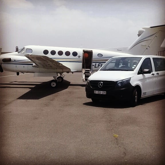 AtholWilliams's tweet photo. #StyleTravelSA - Fanatical Service - Bespoke Airport Transfers - Entrepreneur - Purpose Driven Life - 0847578953 for all your Transportation requirements in Cape Town - https://t.co/su8YLNAVER https://t.co/x2xeeHZ3E1