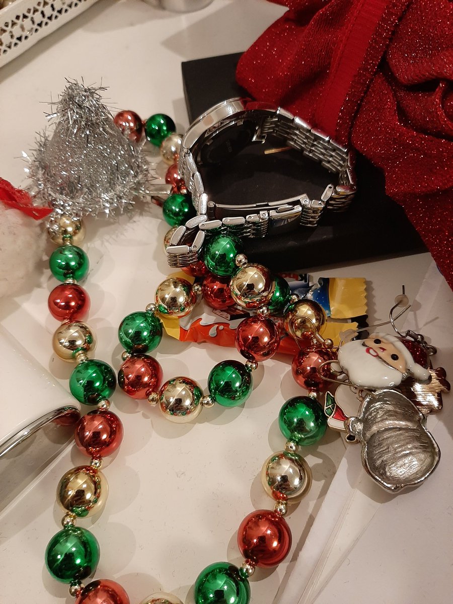 Varusteita päivään, tänään meillä #joulupaita haaste 🤶 #joululähitapiolassa