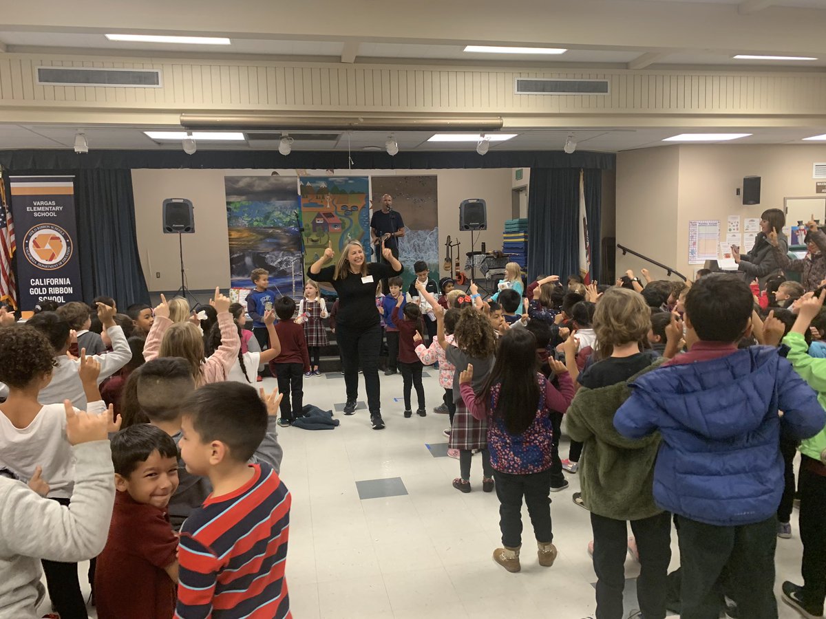 VargasSchool's tweet photo. We had a great assembly on Monday with the ZunZun musicians! They taught us all about water and the impact pollution can have on our watershed. We sang, danced, and learned about instruments from South America! https://t.co/U998pszvXB