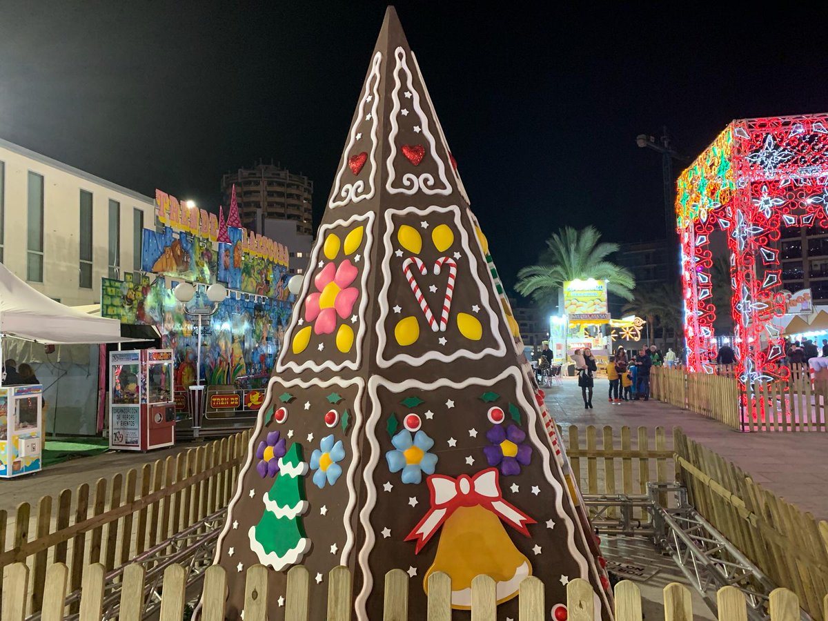 transfer4u_Bnd's tweet photo. Te presentamos la #NAvidadEnBenidorm2019 , y nosotros te mostramos motivos de sobra para que la disfrutes a lo grande... @TravelInGolfCom @mimar_gestion 

https://t.co/wRFgIUW7T6 https://t.co/nQUfC78vRq