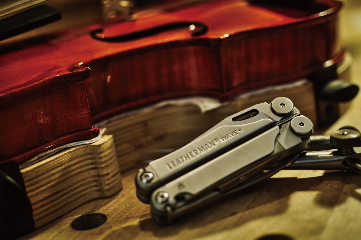 leathermanjapan's tweet photo. モニターレポート「ヴァイオリン工房とWAVE PLUS」
ちょっと意外な組み合わせかもしれませんね。魅力的な写真とともに、じっくりお楽しみください!
https://t.co/0qsaVNvF2b
#leatherman #レザーマン #violin #バイオリン #工房 #WavePlus #ウェーブプラス #photography https://t.co/B4rEey7cer