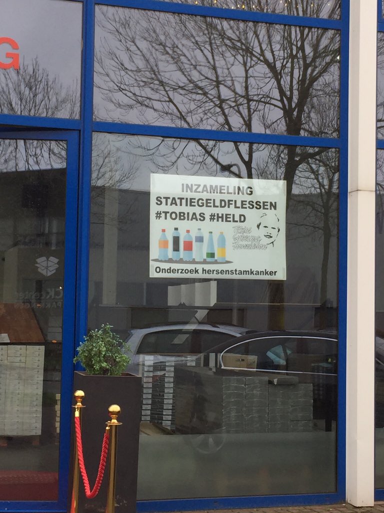Op het bedrijventerrein #marslanden in #Zwolle zit het #vloerencentrumzwolle (Marsweg 55). 
Je kunt daar machtig veel flessen inleveren voor de #flessenactie van #held #tobias. Dus, mensen.... <a href="/Gemeente_Zwolle/">Gemeente Zwolle</a> <a href="/rtvoost/">RTV Oost</a> <a href="/markuitzwolle/">Mark Bakker</a> <a href="/ds_Zwolle/">deStentor_Zwolle</a>