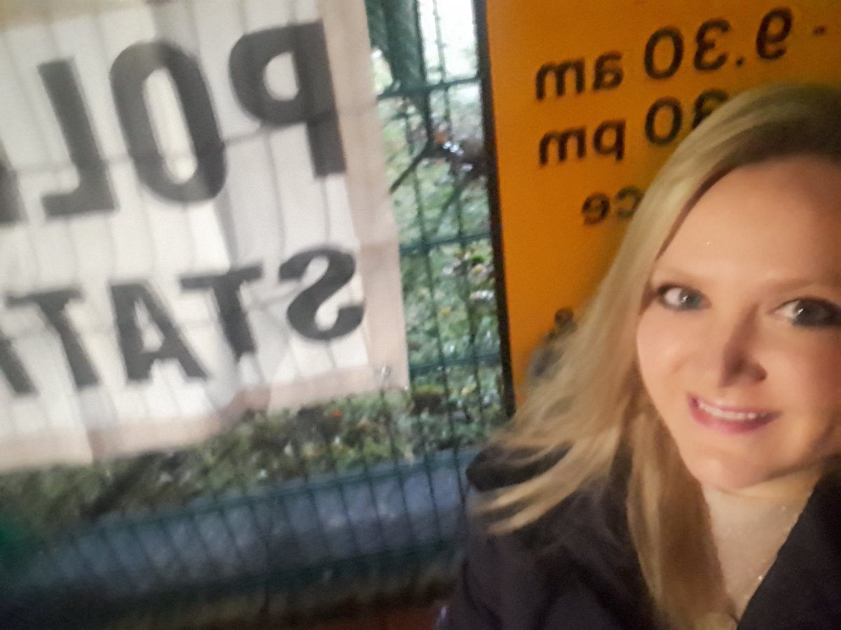 KeziSmith's tweet photo. More people than I expected queuing to #vote at 7am this morning. #beforework #GE2109 https://t.co/pzTIZrijnk