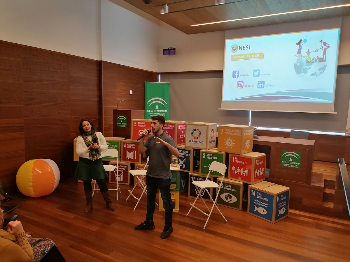 ArrabalAID's tweet photo. Encuentros temáticos sobre cuestiones como la moda y su efecto contaminante para tomar conciencia de cómo actuar o  @fiiS_es, evento con música y charlas inspiradoras son acciones que @nesiforum plantea en #SumandODS @aemprende para acercar los #ObjetivosDesarrolloSostenible. https://t.co/wByZGZHYvY