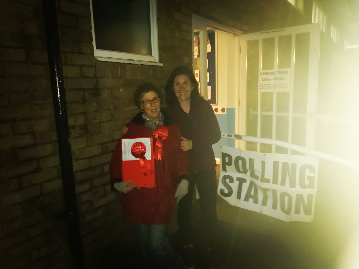And we're off! It's a bit dark and rainy, but lots of people already heading to the Polls. 

We can do this - Time for Change #Worthing West!

#GE2109 #VoteLabourOnThursday #Cooper4Christmas #doctorinthehouse
