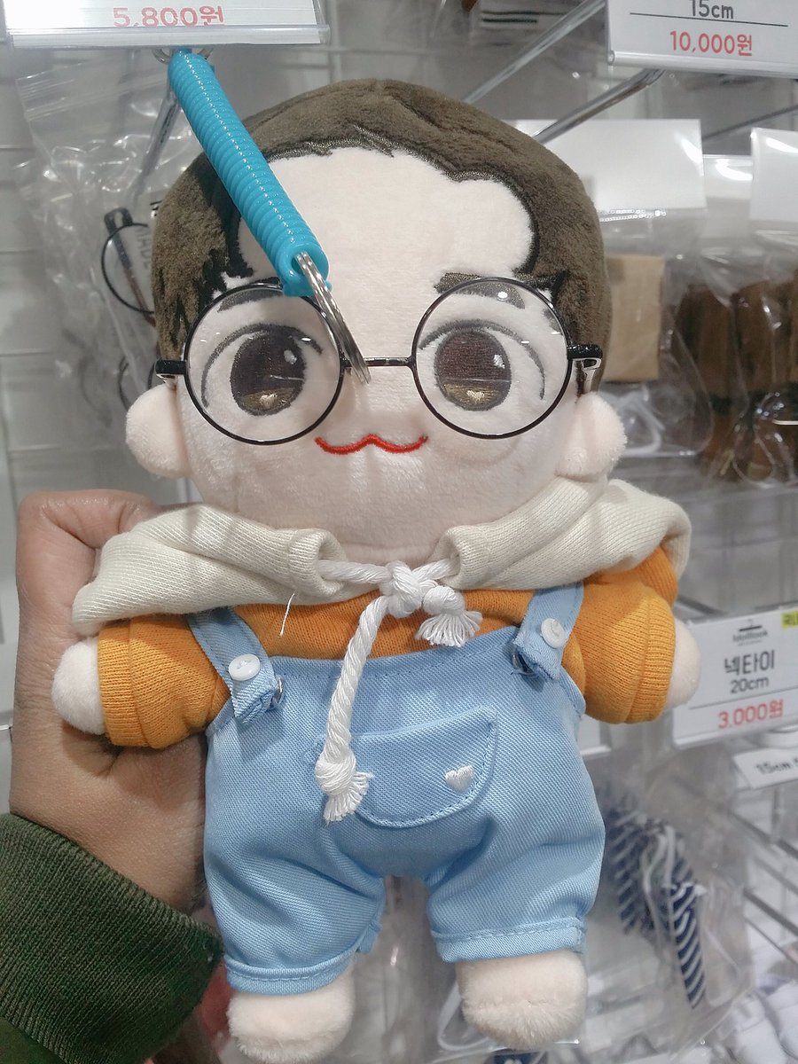 rheeya10's tweet photo. Little Papi gonna shop for new clothes~
#IdolLook https://t.co/ptjxu6qO1J