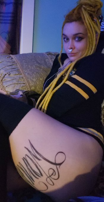 God I love my gf soo much,., shes such a babe. I cant stop asking myself how did I get so blessed,. What<a href="/tag/mainecoon"class="tags"><span>#mainecoon</span></a><a href="/tag/mycoonie"class="tags"><span>#mycoonie</span></a><a href="/tag/halloweencats"class="tags"><span>#halloweencats</span></a><a href="/tag/regalcats"class="tags"><span>#regalcats</span></a>