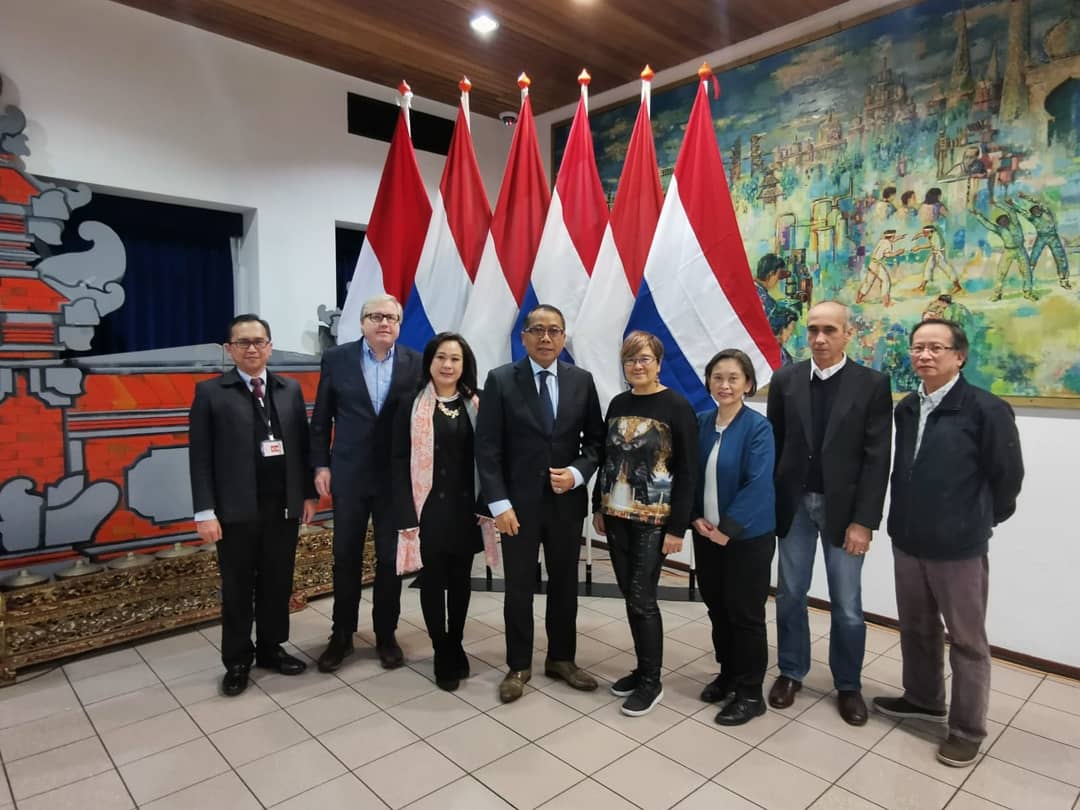Duta Besar RI menerima kunjungan dan memberikan arahan kepada Ketua dan jajaran pengurus diaspora di Belanda yang baru periode 2019-2024 (11/12/2019). Pertemuan utamanya membahas berbagai program diaspora di Belanda untuk berkontribusi nyata bagi Indonesia. #RintisKemajuan