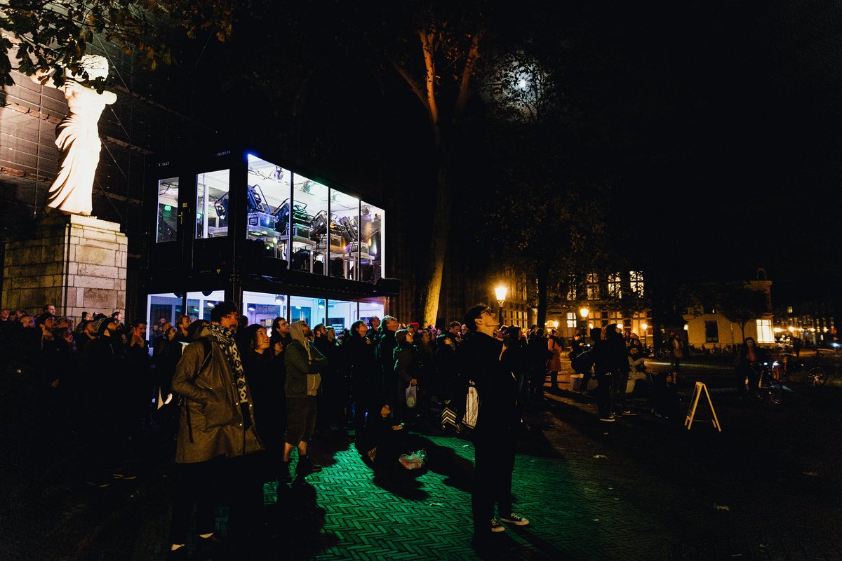 ueigendom's tweet photo. Vanavond om 19:00 uur achter de toetsen bij #keysoflight: Lucas van Dijk! Vanaf 18:00 uur en tot 22:00 uur kan je ook nog je eigen pianospel laten horen en de Dom met het lichtspektakel van Mr.Beam in het licht zetten. 🤩
Foto: Tess Janssen Photography https://t.co/DDP5jVp0Ty