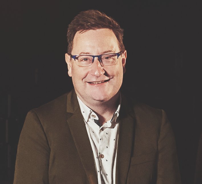 DWMtweets's tweet photo. DWM 546 features an exclusive, in-depth interview with showrunner Chris Chibnall, plus his latest Production Notes. On sale now! #DoctorWho #ChrisChibnall #interview #ProductionNotes https://t.co/gmvVcUXdim