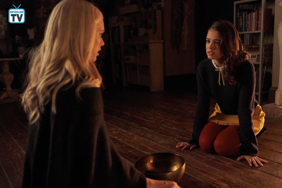 Simran2402's tweet photo. ~ ๐ Today Night I will watch the Episode 05-#Malivore of #Season1 from the series #Legacies on #Sixx! ๐ ~ #S1E05 #Season1 #Legacies #TVD #TO #newSpinOff #Sixx #GermanTVChannel #todaynight @cwlegacies @sixxTV ๐๐ซ๐๐๐๐๐๐
๐ต๐โจ๐บ๐๐ด๐ซ๐๐ช๐ซ๐ฃ๐ญ๐ช๐๐ฅ๐ฌ๐ฅ๐ท๐ฉ๐ช๐๐ https://t.co/3VFCFpLrj9