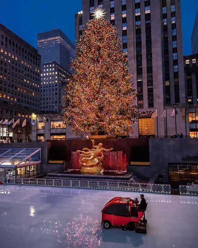 La patinoire est prête à vous accueillir !!!!
Enjoy !!! ⛸🎄
.
.
.
.
📷<a href="/kpowers/">Kelly</a>.nyc