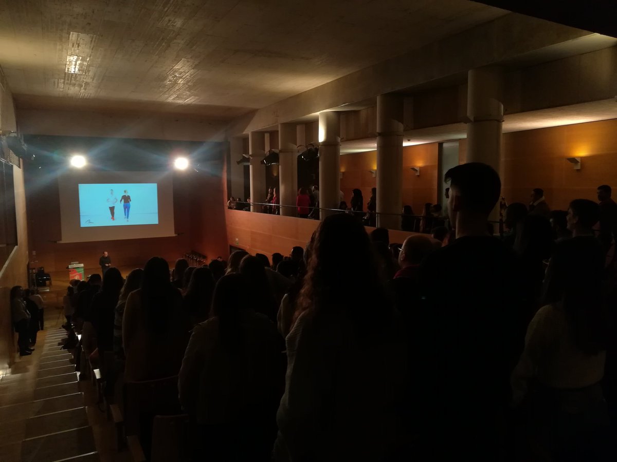TGNImpulsa's tweet photo. 💫 Y mi oportunidad, "¿pa cuándo?". El conferenciant Alfonso Alcántara de @Yoriento està dinamitzant sobre motivació i desenvolupament professional amb humor als assistents de la 8a jornada de @TGNImpulsa 👏
#superaelsteuslimits https://t.co/Uv33L6iUBZ