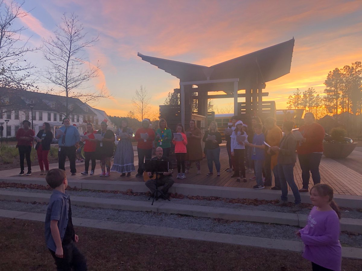 The NES Staff had Winter Wonterland's worth of fun caroling with our families! We ca't wit to do it again next year. 🎄🤶🎶🚌