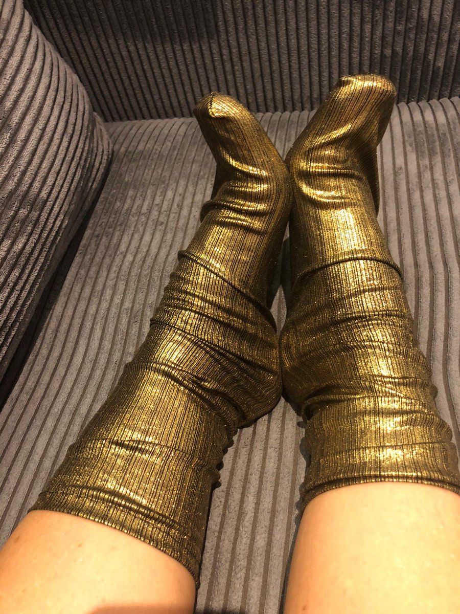 Globaltrendz99's tweet photo. Golden Reflective Socks... Shop Golden Socks at https://t.co/vzy5jrutbD #socks #goldensocks #stockings #reflectivesocks #fashionnova #Fashionista #fashionblogger https://t.co/5CuNKay55O