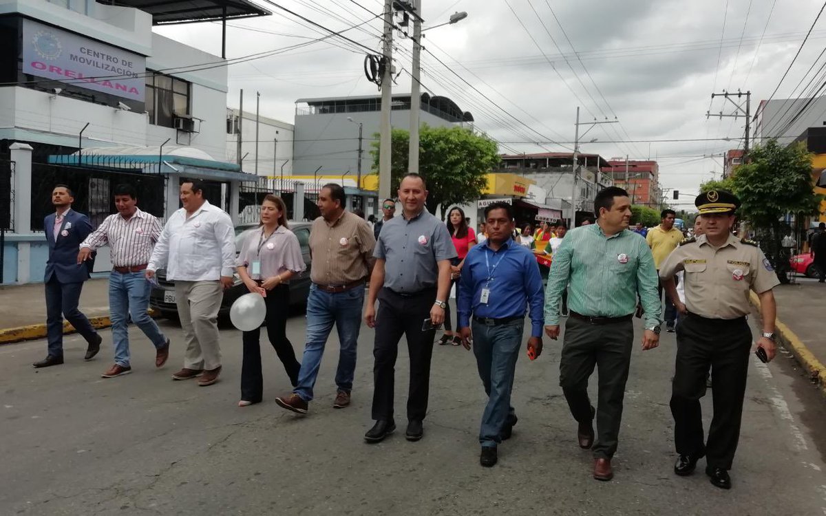 DeporteEc's tweet photo. .@IvanAguilar_Ec, Coordinador y equipo técnico de @Deporte_CZ2, junto a autoridades locales, participa en el desfile e inauguración de las  Olimpiadas Especiales Orellana 2019. https://t.co/MhZ2v35v6g