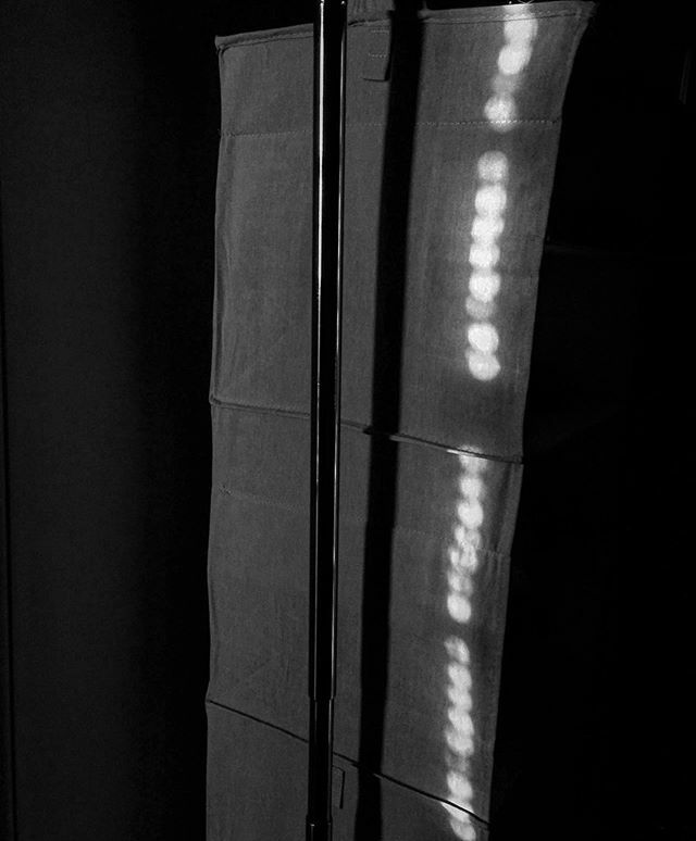 busyframes's tweet image. Sunleaks in my bedroom.
Silent music. ift.tt/2qOVM5S