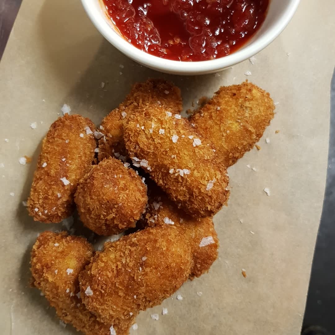 Little Bat tweet media