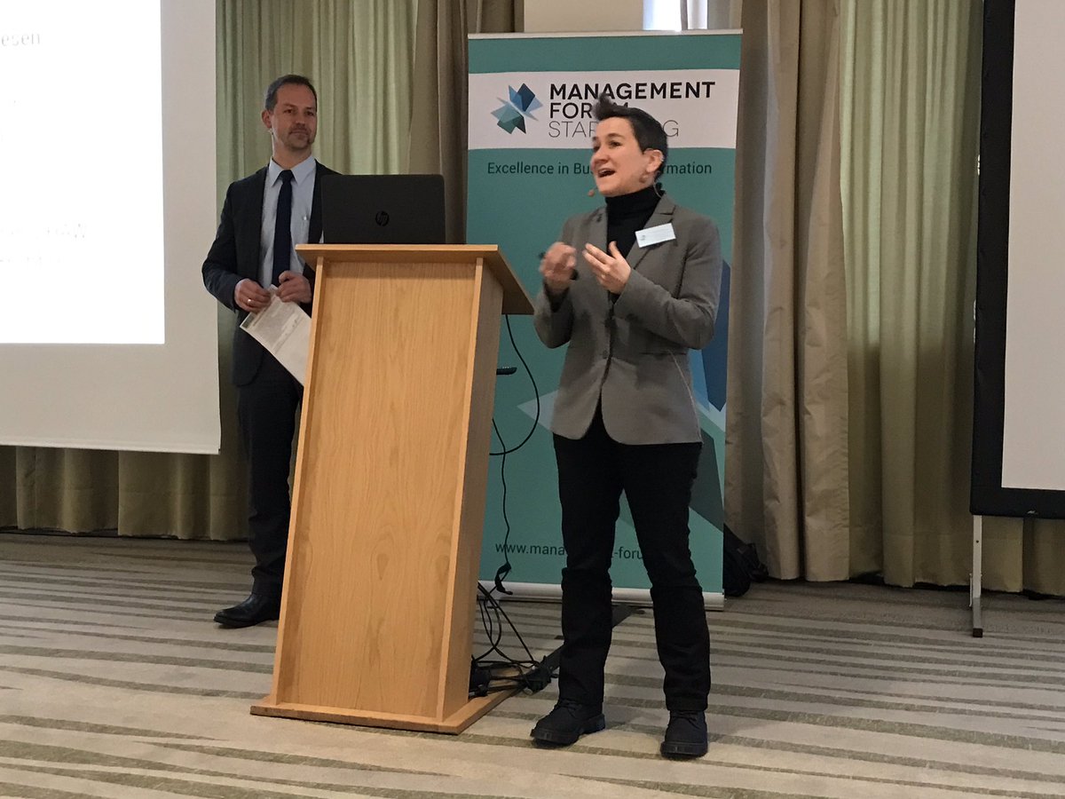 #digKH2019 Gerber <a href="/ZHAW/">ZHAW</a>, Baacke #BEG, Schweiz: Spital-IT-Kosten steigen bei wachsender Leistung. (Referenz-)Servicekatalog, Zuordnung der IT-Kosten, Mapping individueller Services auf Referenzservices -> Ziel: #Kosten klären, #Transparenz schaffen, ggf Zeitverlauf und Optimierung