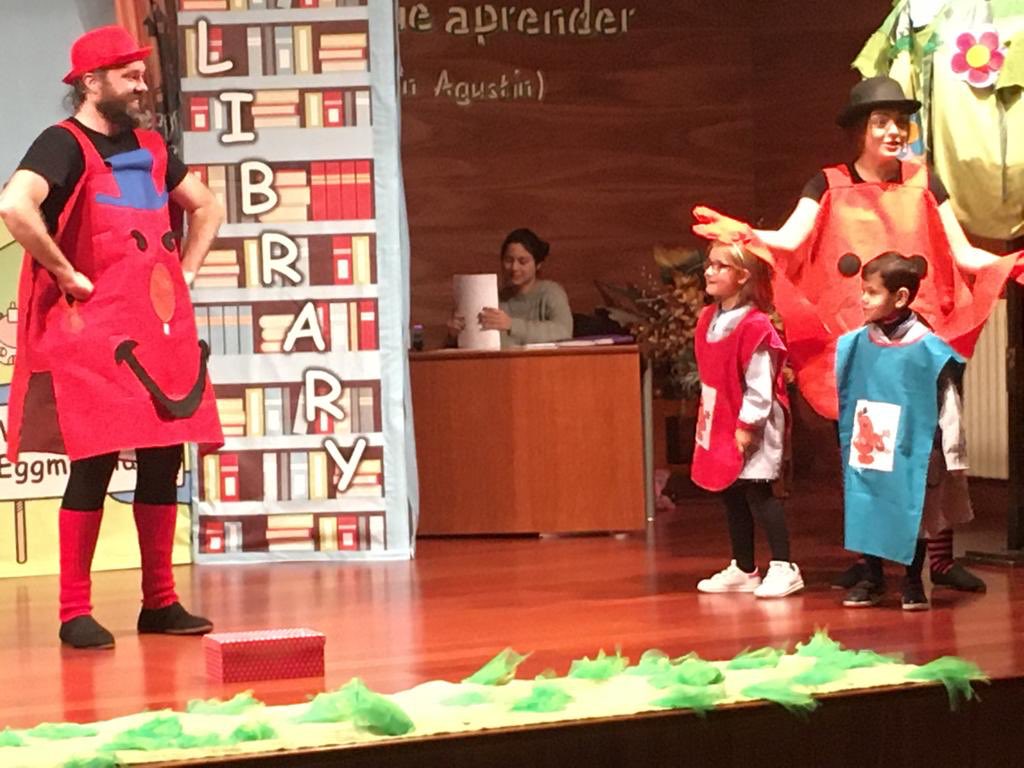 AgustinasNSBC's tweet photo. Let's go to the theatre.
Un año más los alumnos de infantil y primaria de Agustinas han disfrutado de obras de teatro en inglés ofrecidas por la compañía Forum theatre and education.
Han sido:
😍"My little library", "The empress new clothes" y “The new little prince".
#Agustinas https://t.co/cntHCEfPDH