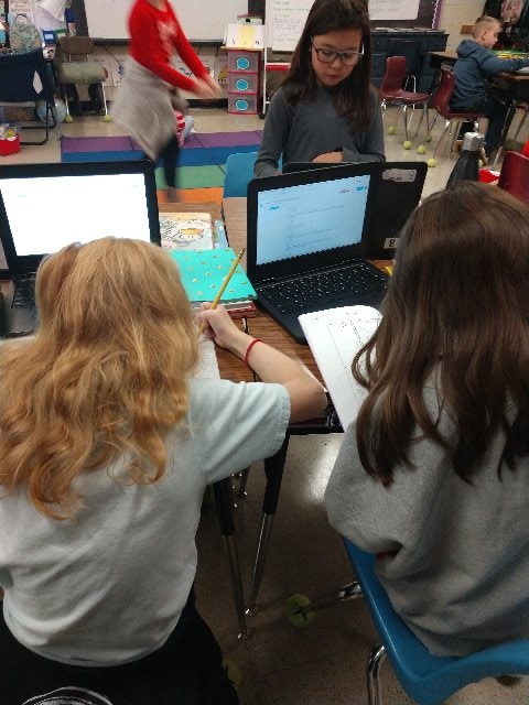 kmglasheen's tweet photo. Ms. Newsome's class is learning how to use a partner check procedure during independent math work. Good thinking and great conversations...they are off to a great start!
@UnionESNC @marlowepayne_ @JenniferDeaton7   @UCPS_ICTeam @UCPS_MonroeNC https://t.co/S0Mh7fjywy