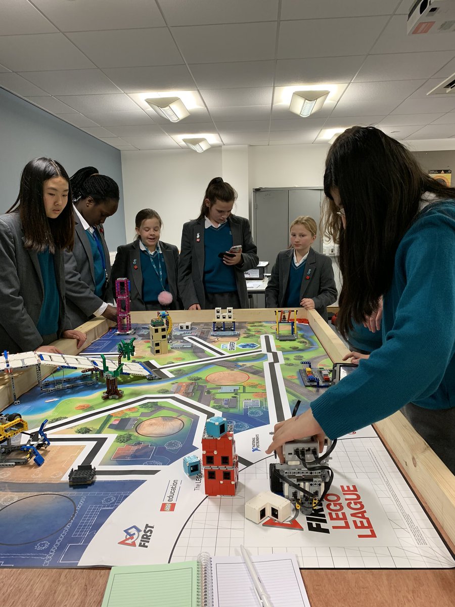 Newcastle High STEM tweet media