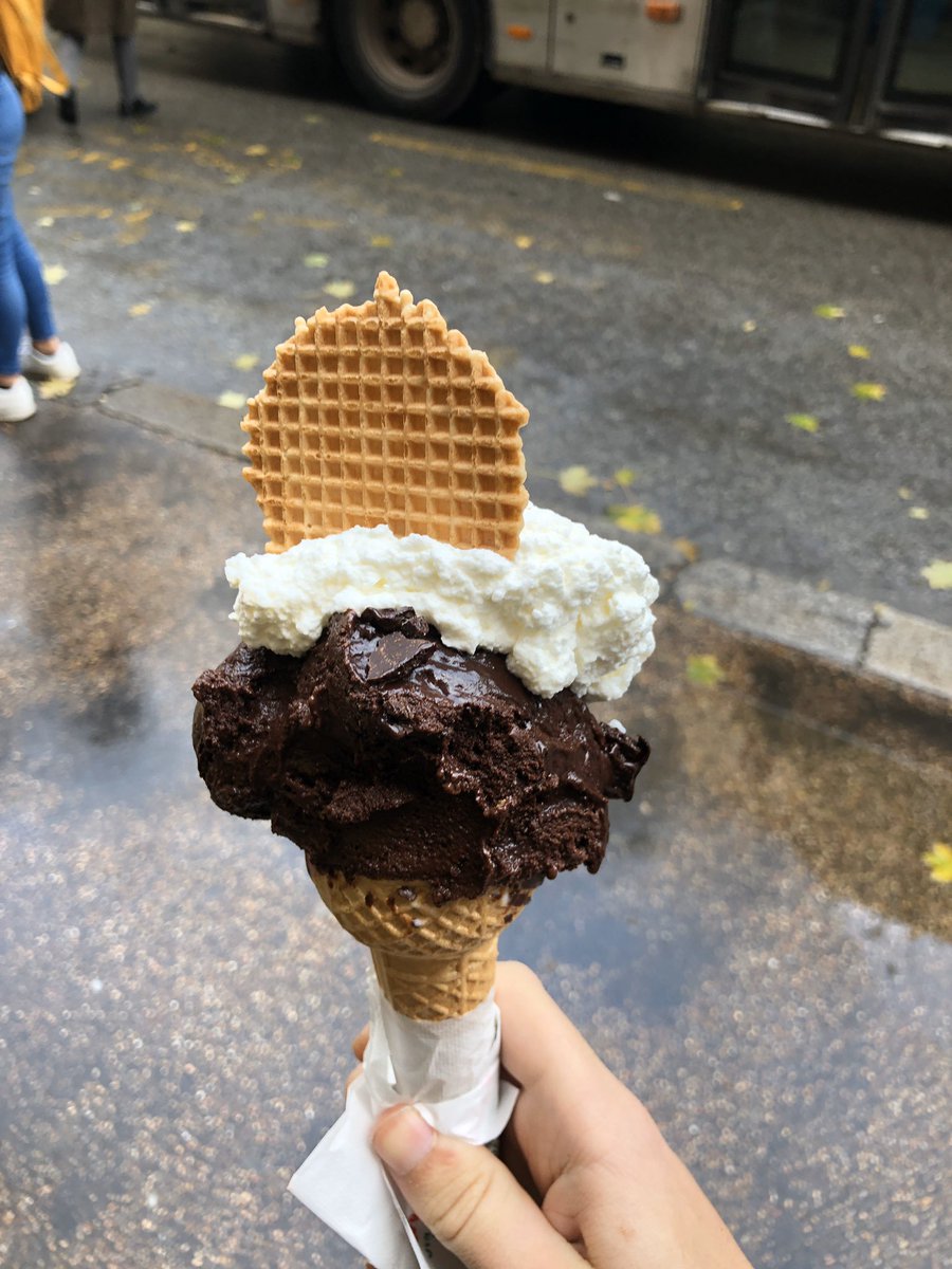 Getting my last gelato in Rome :(