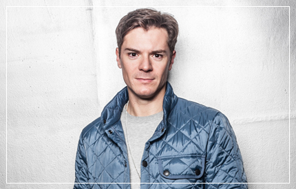 It's All Gone Pete Tong For Belfast Boy - Belfast based DJ and producer Stuart Millar (<a href="/HeliotypeLDN/">Heliotype</a>) is about to realise a dream when he takes to the airwaves on BBC Radio 1 this Christmas. 
Read more - thebiglist.co.uk/reviews_conten…