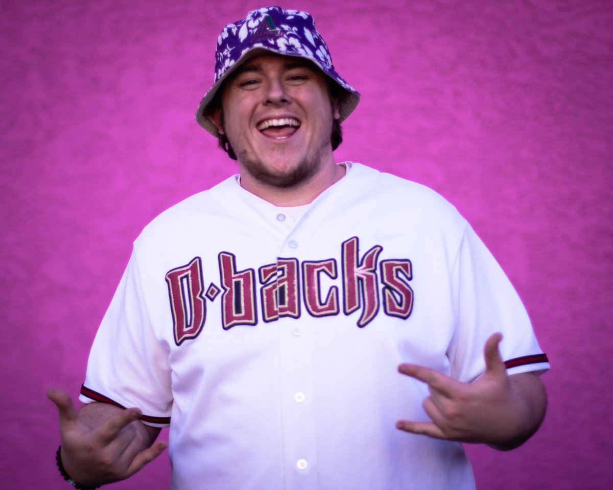 RileyRoot77's tweet image. Me vs my art