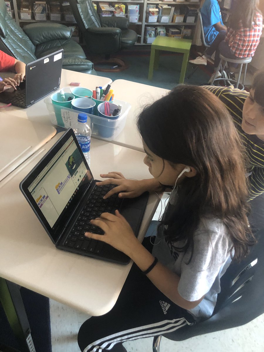 TeamLambourne's tweet photo. #HourofCode2019 @TeamLambourne and @FDEStars  We enjoyed coding with @BrainPop to teach others about Oceans https://t.co/bS14wp1iwE