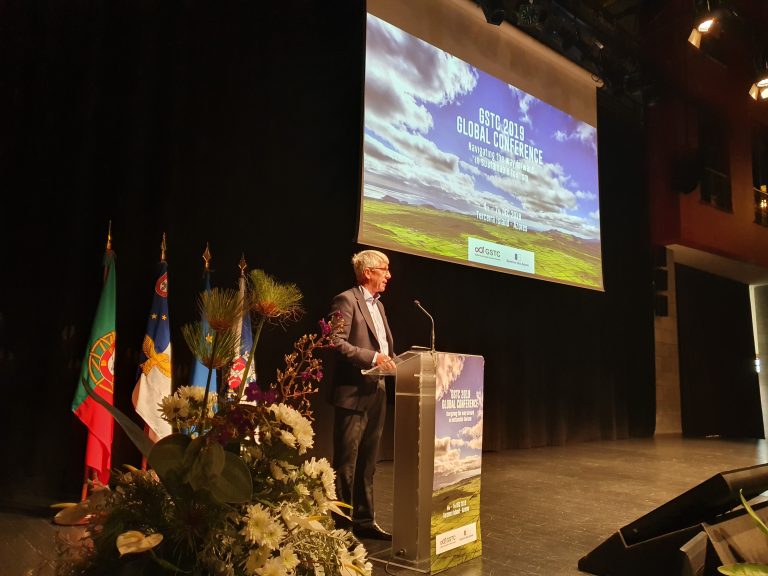 VA_Ecotourisme's tweet photo. #Marketing et #TourismeDurable: Comment influencer les voyageurs? Nous vous partageons un récap' (en anglais) des discussions durant la dernière conférence internationale #GSTC2019 @GSTC_

--> https://t.co/qPkGVJ1bRa #Tourisme #SustainableTourism https://t.co/tTmjKOb1FT